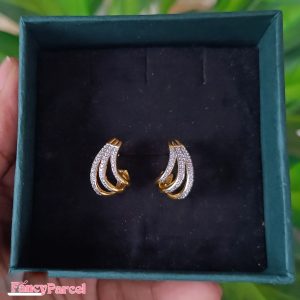 SPARKLING CURVED EARRINGS - Image 2
