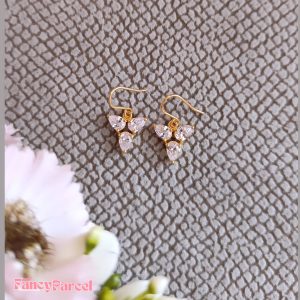 TRIANGLE CRYSTAL EARRINGS - Image 4