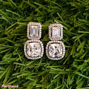 DROP EARRINGS - Image 1