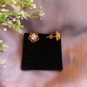 SUNFLOWER STUD EARRINGS - Image 1