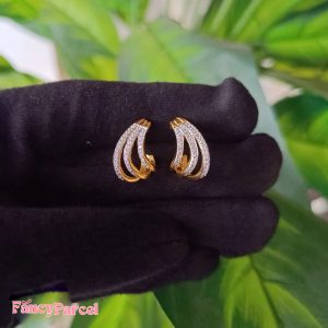 SPARKLING CURVED EARRINGS - Image 3