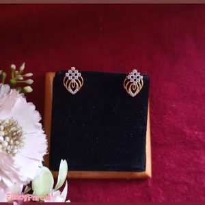 ELEGANT FLOWER DESIGN EARRINGS - Image 1