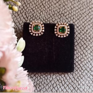 SPARKLING GREEN STONE STUD EARRINGS - Image 1