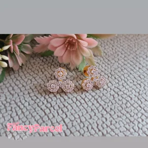 SPARKLING FLORAL EARRINGS - Image 1