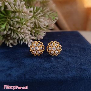 FLOWER SHAPE STUD EARRINGS - Image 1