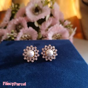 CLASSIC PEARL SUNFLOWER STUD EARRINGS - Image 1
