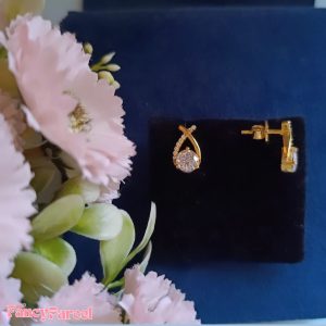 ARCHED DIAMOND EARRINGS - Image 1