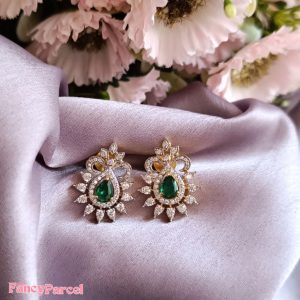EMERALD AND DIAMOND EARRINGS - Image 1