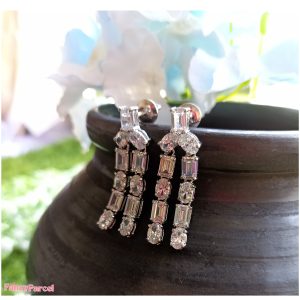 ELEGANT SOLITARE PARTY WEAR EARRING - Image 2