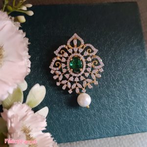 OPULENT FLORAL PENDENT - Image 2