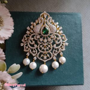 EMERALD AND PEARL PENDENT - Image 2