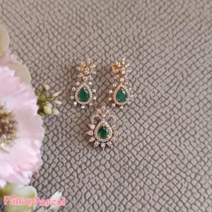 PENDENT AND EARRINGS SET - Image 1