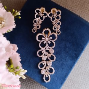FLORAL PENDANT AND EARRING - Image 1