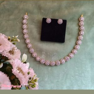 NECKLACE - Image 1