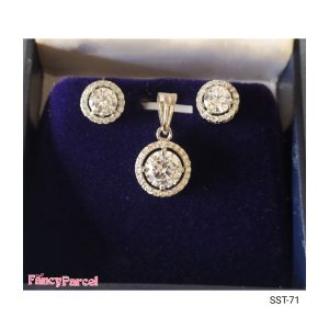 ROUND HALO DIAMOND PENDANT & EARRINGS SET - Image 2