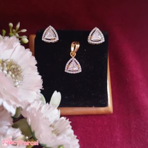 PENDENT AND EARRINGS SET - Image 1