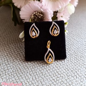 STUNNING DROPLET DESIGN PENDENT AND EARRINGS - Image 1