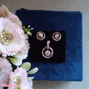 PENDANT AND EARRINGS SET - Image 2