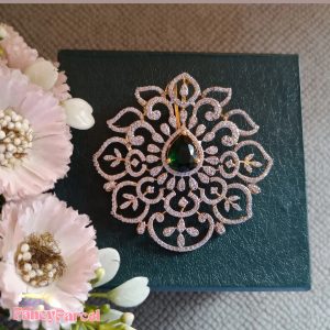 EXQUISITE FLORAL PENDENT - Image 2